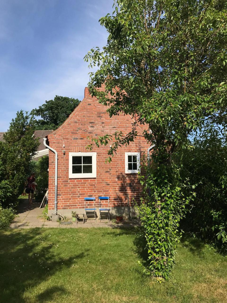 Schoenes-Ferienhaus-Mit-Garten-Mid-Century-Moebeln-In-Strand-Naehe-Avendorf Avendorf auf Fehmarn Kültér fotó